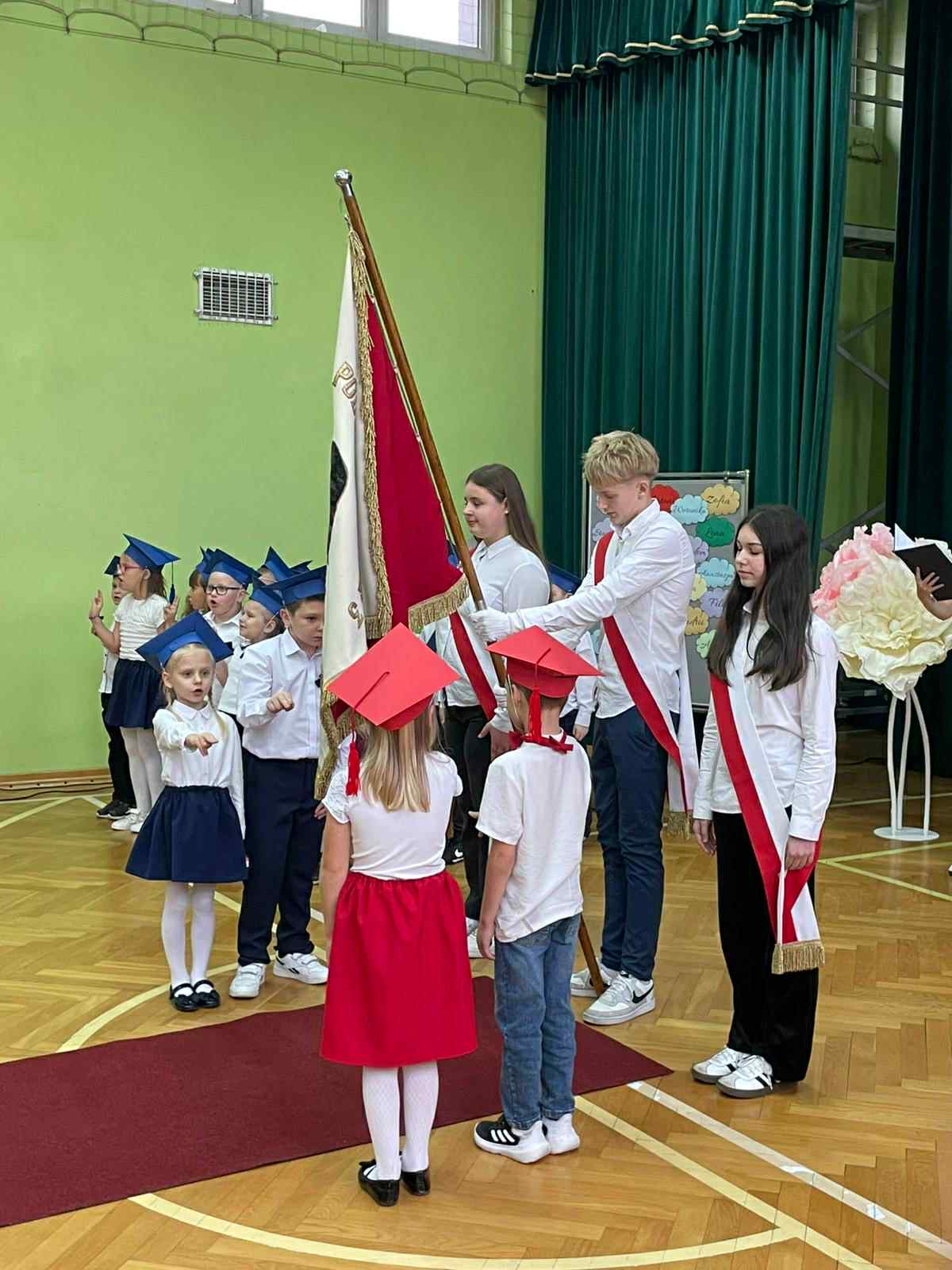 Mały ołówek, wielkie marzenia - pasowanie na pierwszaka w SP 3