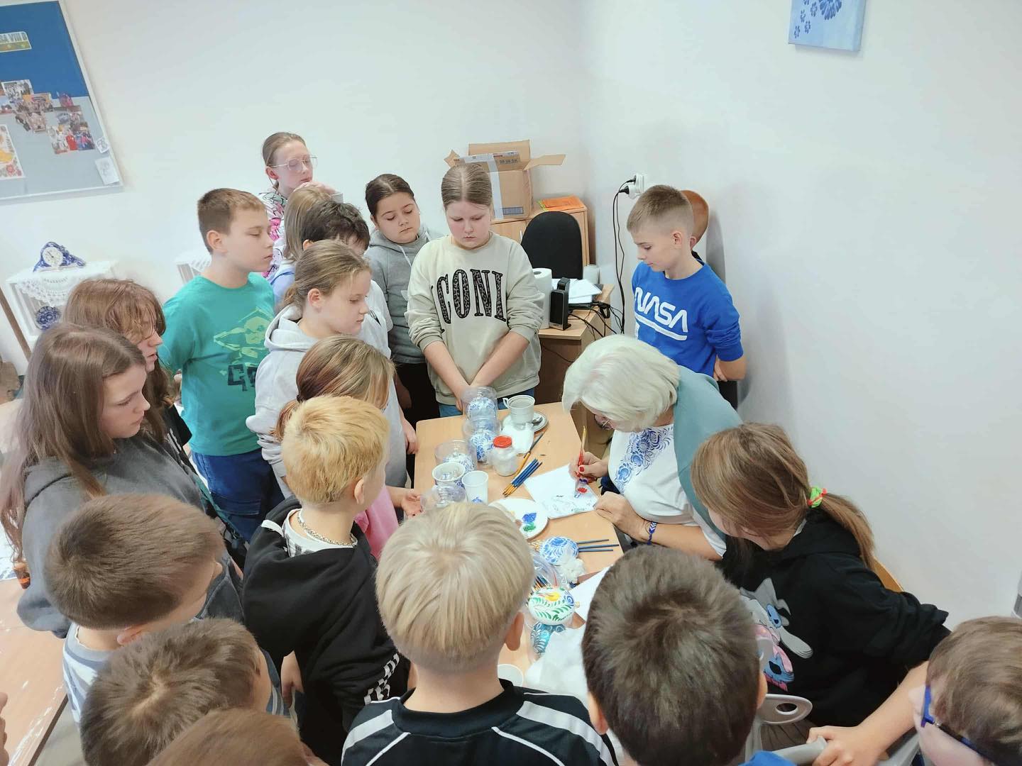 Warsztaty z lokalną artystką – świąteczne tworzenie w duchu tradycji